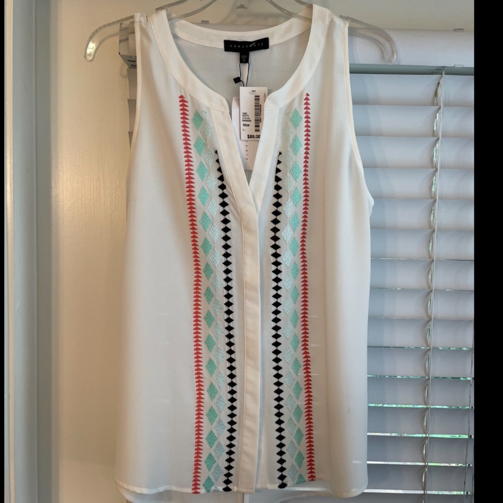 Sanctuary White Large Sleeveless Top w/ turquoise, peach-ish black stitch